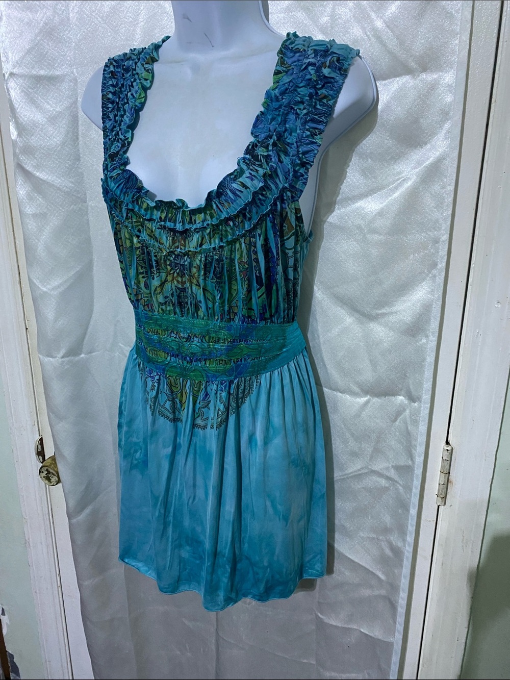 Y2K Blue Ruffled Scoop-Neck Sleeveless Shirt